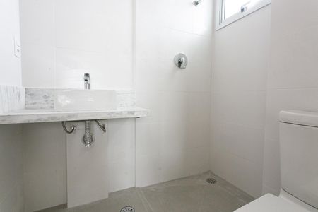 Apartamento à venda com 135m², 2 quartos e 4 vagasBanheiro da Suíte 1