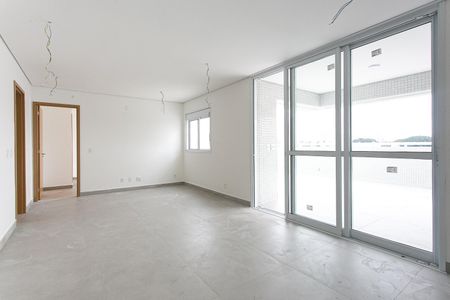 Apartamento à venda com 135m², 2 quartos e 4 vagasSala