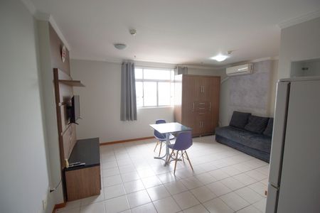 Apartamento para alugar com 28m², 1 quarto e 1 vagaStudio