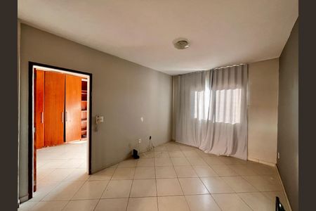 Apartamento à venda com 47m², 1 quarto e sem vagaSala