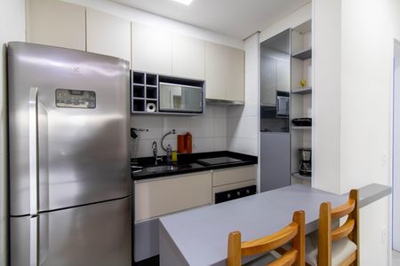 Cozinha de apartamento à venda com 2 quartos, 57m² em Vila Camargos, Guarulhos