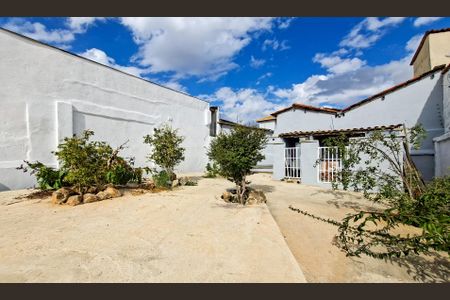 Casa à venda com 140m², 3 quartos e 2 vagasQuintal