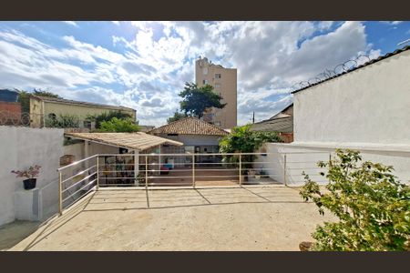 Casa à venda com 140m², 3 quartos e 2 vagasQuintal