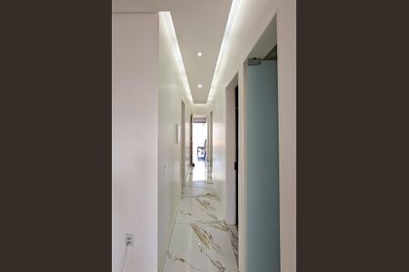 Casa à venda com 140m², 3 quartos e 2 vagas Casa à venda com 140m², 3 quartos e 2 vagasCorredor