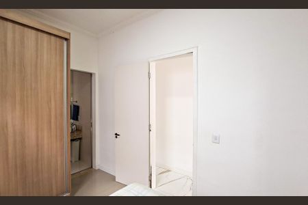 Casa à venda com 140m², 3 quartos e 2 vagasSuíte