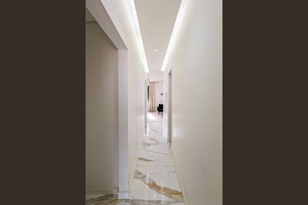 Casa à venda com 140m², 3 quartos e 2 vagas Casa à venda com 140m², 3 quartos e 2 vagasCorredor