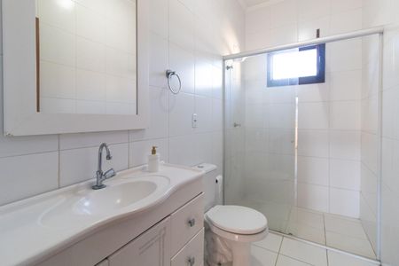 Casa à venda com 267m², 3 quartos e 5 vagas Casa à venda com 267m², 3 quartos e 5 vagasBanheiro Social