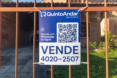 Casa à venda com 267m², 3 quartos e 5 vagas Casa à venda com 267m², 3 quartos e 5 vagasPlaca