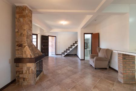 Casa à venda com 267m², 3 quartos e 5 vagas Casa à venda com 267m², 3 quartos e 5 vagasSala