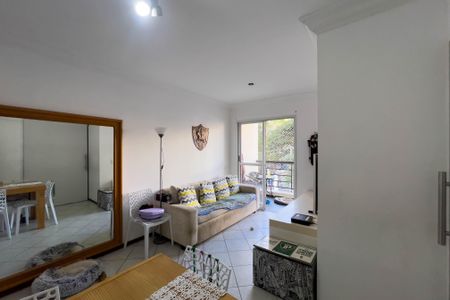 Apartamento à venda com 50m², 2 quartos e 1 vaga Apartamento à venda com 50m², 2 quartos e 1 vagaSala