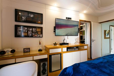 Casa à venda com 289m², 3 quartos e 6 vagas Casa à venda com 289m², 3 quartos e 6 vagasSuíte