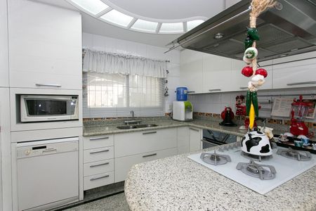 Casa à venda com 289m², 3 quartos e 6 vagas Casa à venda com 289m², 3 quartos e 6 vagasCozinha