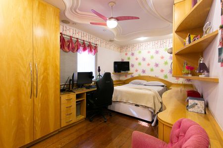 Casa à venda com 289m², 3 quartos e 6 vagas Casa à venda com 289m², 3 quartos e 6 vagasQuarto 1