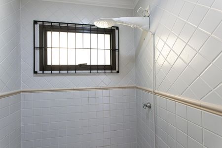 Casa à venda com 289m², 3 quartos e 6 vagas Casa à venda com 289m², 3 quartos e 6 vagasBanheiro da Garagem