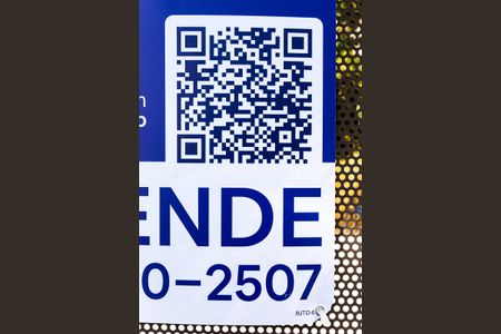 Casa à venda com 289m², 3 quartos e 6 vagas Casa à venda com 289m², 3 quartos e 6 vagasplaca