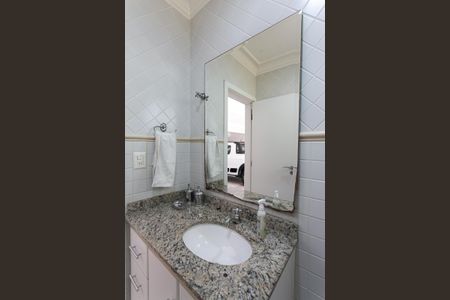 Casa à venda com 289m², 3 quartos e 6 vagas Casa à venda com 289m², 3 quartos e 6 vagasBanheiro da Garagem