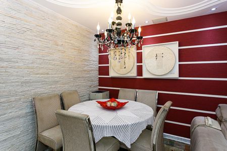 Casa à venda com 289m², 3 quartos e 6 vagas Casa à venda com 289m², 3 quartos e 6 vagasSala