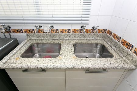 Casa à venda com 289m², 3 quartos e 6 vagas Casa à venda com 289m², 3 quartos e 6 vagasÁrea de Serviço