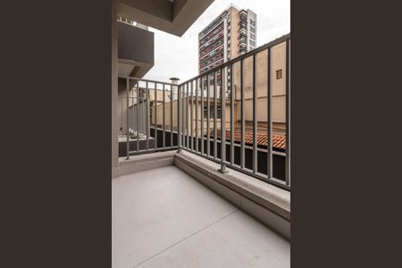 Studio à venda com 30m², 1 quarto e sem vaga Studio à venda com 30m², 1 quarto e sem vagaSacada