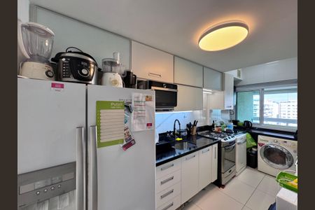 Apartamento à venda com 160m², 2 quartos e 2 vagasCozinha e Área de Serviço
