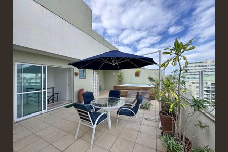 Apartamento à venda com 160m², 2 quartos e 2 vagasTerraço