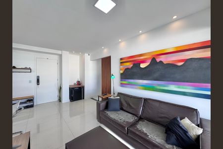 Apartamento à venda com 160m², 2 quartos e 2 vagasSala