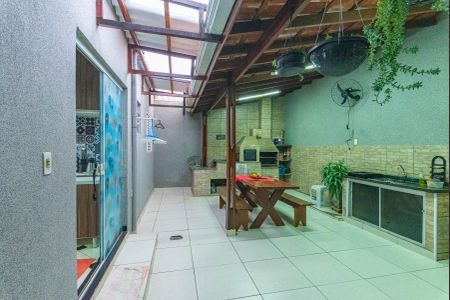 Casa à venda com 169m², 2 quartos e 1 vaga Casa à venda com 169m², 2 quartos e 1 vagaEspaço Gourmet