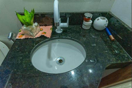 Casa à venda com 169m², 2 quartos e 1 vaga Casa à venda com 169m², 2 quartos e 1 vagaBanheiro