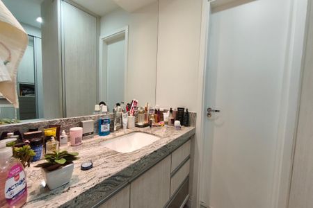 Apartamento à venda com 80m², 2 quartos e 1 vaga Apartamento à venda com 80m², 2 quartos e 1 vagaBanheiro Suíte