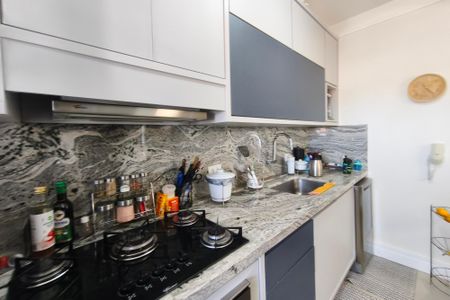 Apartamento à venda com 80m², 2 quartos e 1 vaga Apartamento à venda com 80m², 2 quartos e 1 vagaCozinha