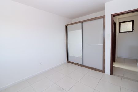 Casa de condomínio à venda com 380m², 5 quartos e 2 vagas Casa de condomínio à venda com 380m², 5 quartos e 2 vagasQuarto 2