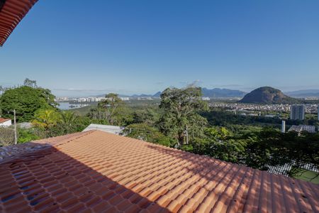 Casa de condomínio à venda com 380m², 5 quartos e 2 vagas Casa de condomínio à venda com 380m², 5 quartos e 2 vagasVista Quarto 3