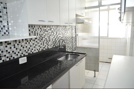 Apartamento à venda com 58m², 2 quartos e 1 vagaCozinha