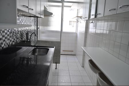 Apartamento à venda com 58m², 2 quartos e 1 vagaCozinha