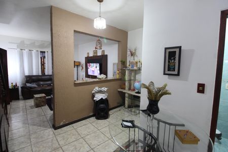 Casa à venda com 485m², 3 quartos e 4 vagasSala 2