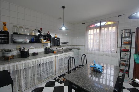 Casa à venda com 485m², 3 quartos e 4 vagasCozinha