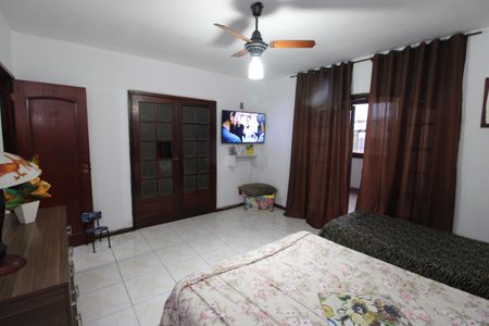 Casa à venda com 485m², 3 quartos e 4 vagasSuíte 2