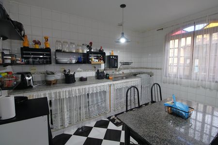 Casa à venda com 485m², 3 quartos e 4 vagasCozinha