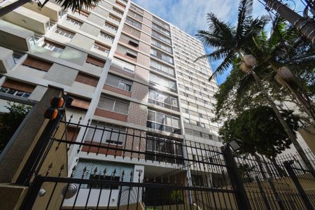 Apartamento à venda com 190m², 2 quartos e 1 vaga Apartamento à venda com 190m², 2 quartos e 1 vagaFachada