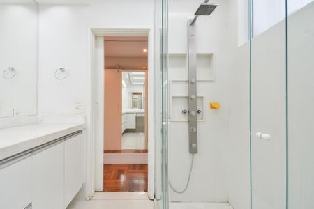 Apartamento à venda com 190m², 2 quartos e 1 vaga Apartamento à venda com 190m², 2 quartos e 1 vagaBanheiro
