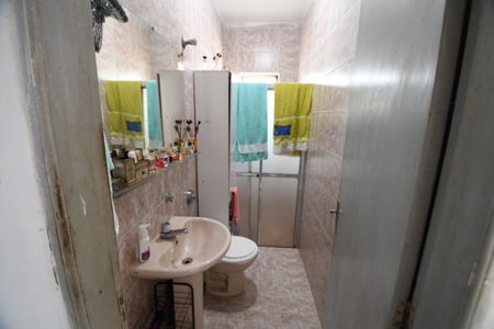 Casa à venda com 90m², 2 quartos e 4 vagasBanheiro da Suíte