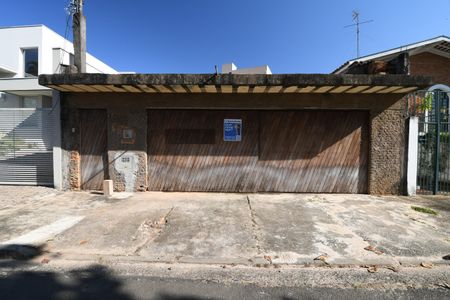 Casa à venda com 90m², 2 quartos e 4 vagasFachada