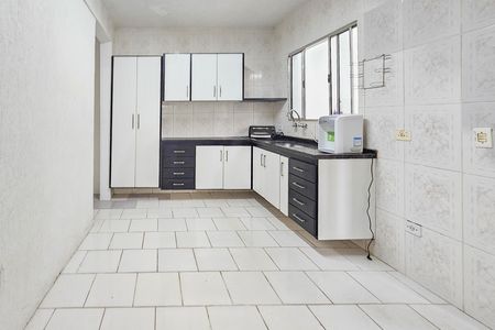 Casa para alugar com 105m², 2 quartos e 2 vagas Casa para alugar com 105m², 2 quartos e 2 vagasCozinha
