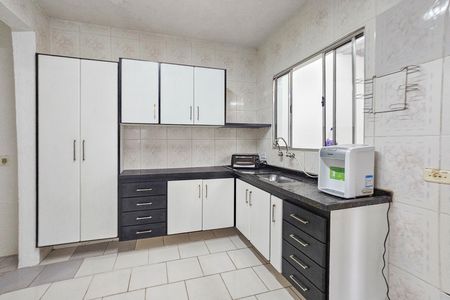 Casa para alugar com 105m², 2 quartos e 2 vagas Casa para alugar com 105m², 2 quartos e 2 vagasCozinha