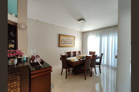 Casa à venda com 400m², 3 quartos e 2 vagasSala de Estar