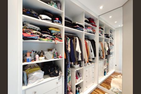 Casa à venda com 400m², 3 quartos e 2 vagasCloset da suíte 1