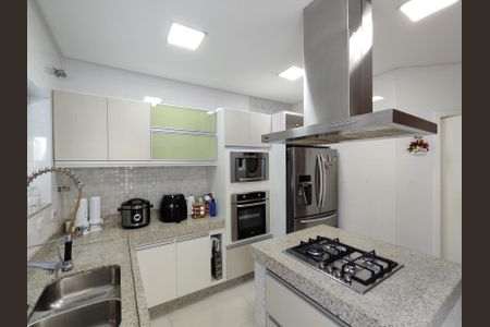 Casa à venda com 400m², 3 quartos e 2 vagasCozinha