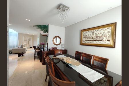 Casa à venda com 400m², 3 quartos e 2 vagasSala de Estar