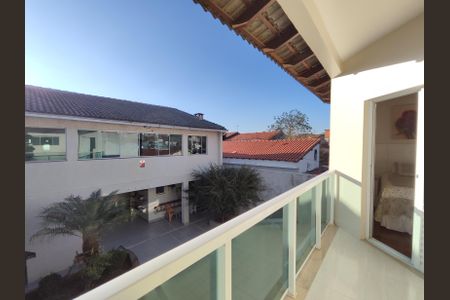 Casa à venda com 400m², 3 quartos e 2 vagasSacada da suíte 1