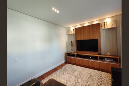 Casa à venda com 400m², 3 quartos e 2 vagasSala de TV